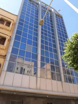 مبنى تجاري للبيع